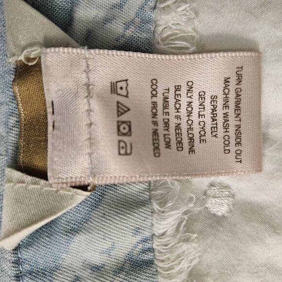 Multiples soft light denim shirt. Size XL.   #843 - Picture 6 of 6